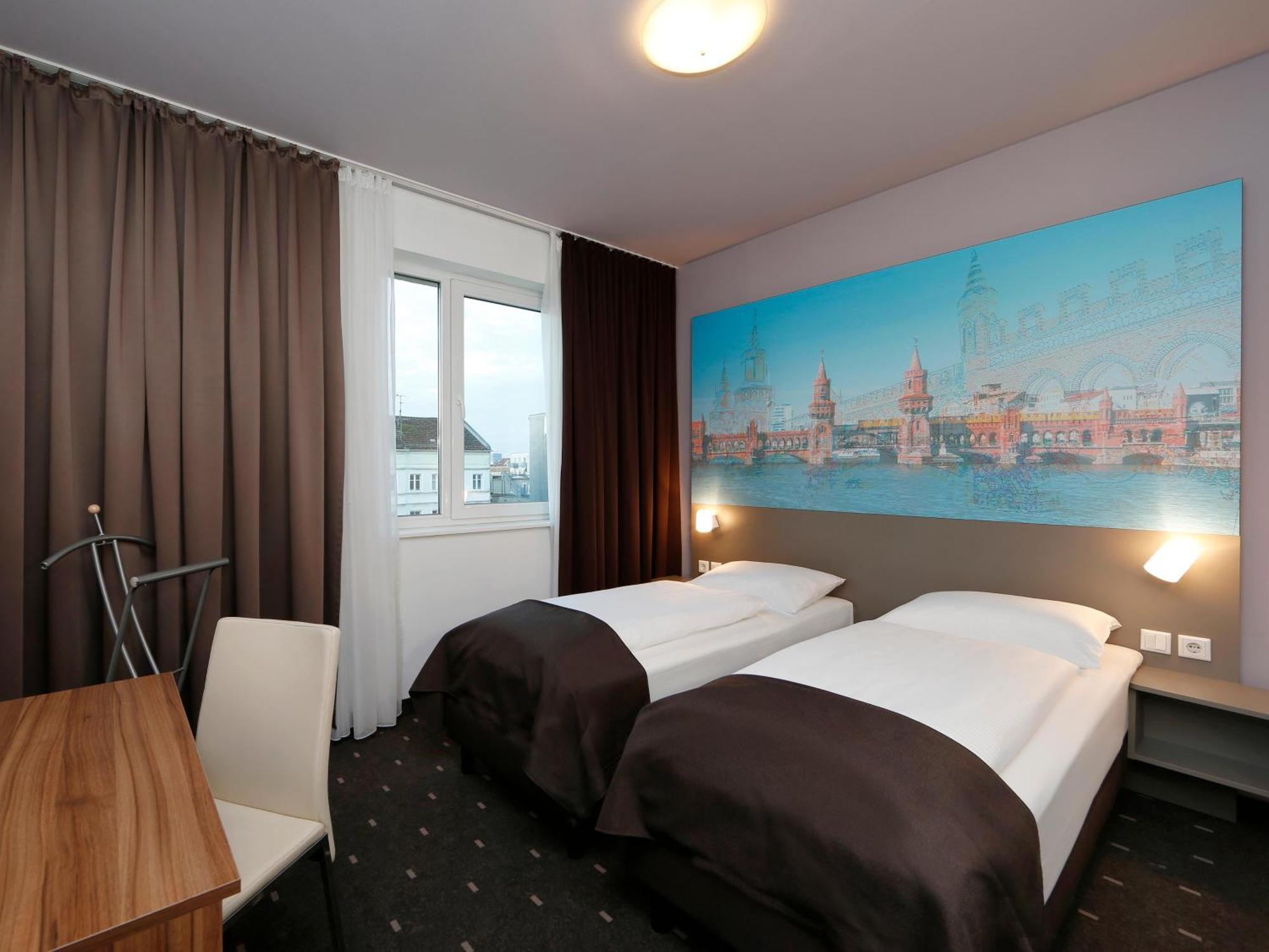 B&B Hotel Berlin City-Ost Екстер'єр фото