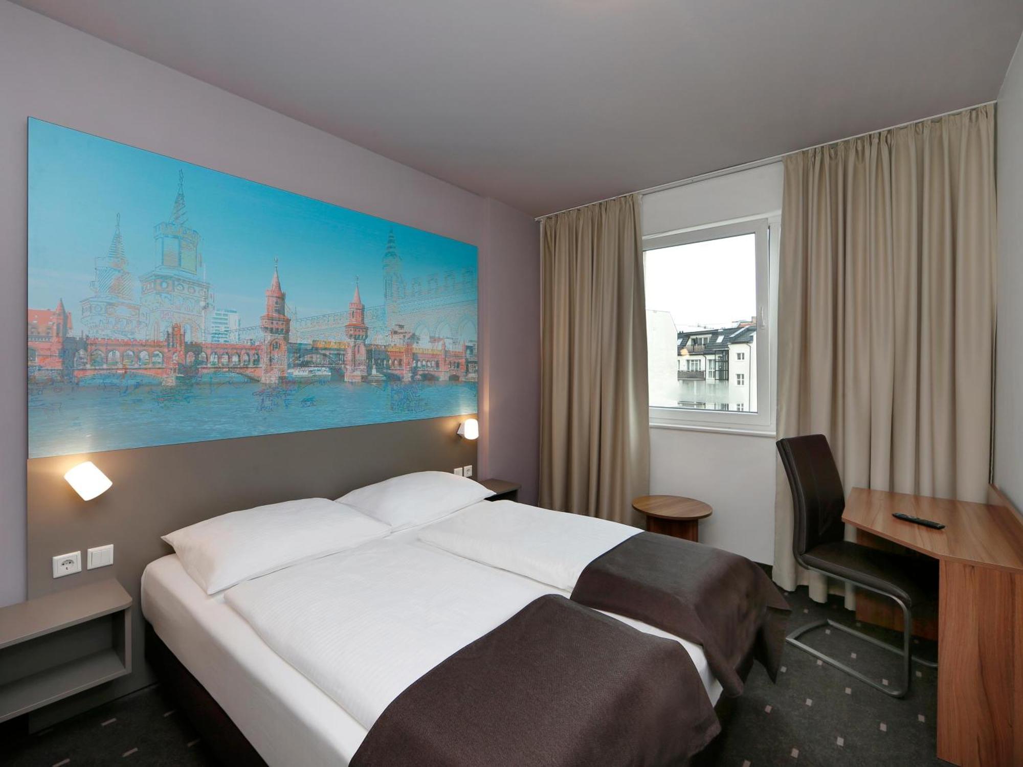 B&B Hotel Berlin City-Ost Екстер'єр фото